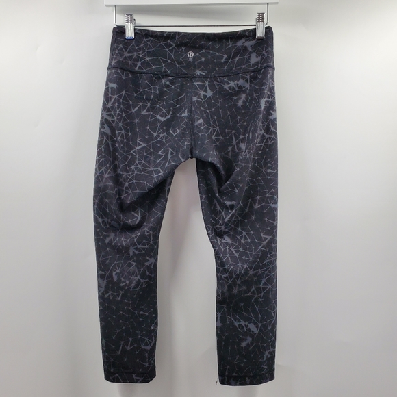 Lululemon Top Speed Crop Star Crushed Coal Legging Printed Black - Picture 5 of 8